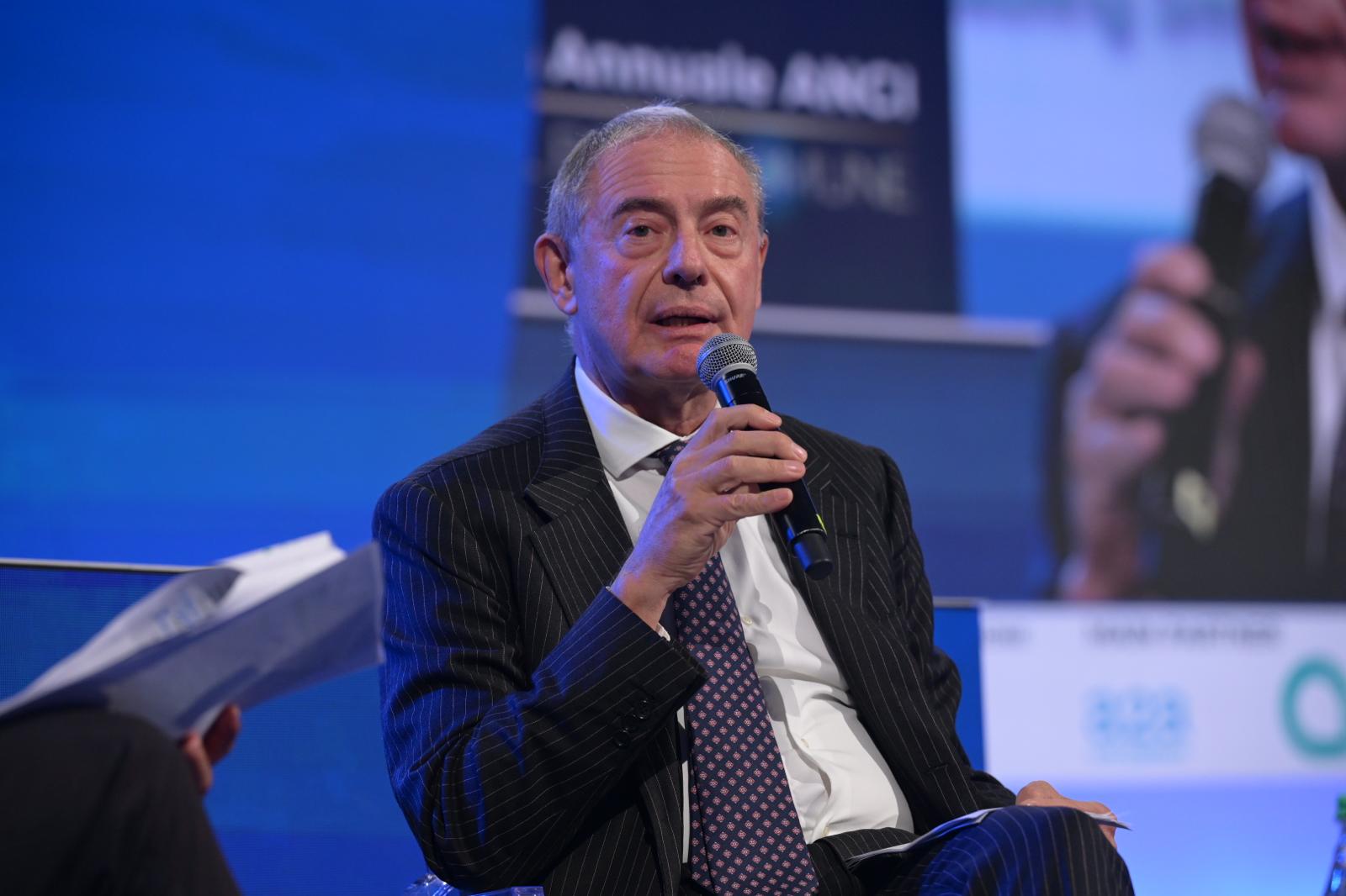 Ex Ilva, Urso: "Non c'è piano di chiusura, il contrario: manutenzione entro marzo per consegna a nuovo acquirente"