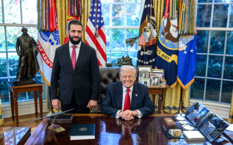 Prima visita di un presidente della Siria a Washington: sanzioni Usa sospese per sei mesi