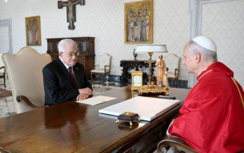 Papa Leone XIV incontra Abu Mazen: “Urgenti stop al conflitto a Gaza e soluzione dei due Stati”