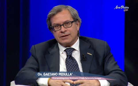 Pedullà (M5S): “Meglio una brutta pace che una guerra infinita”