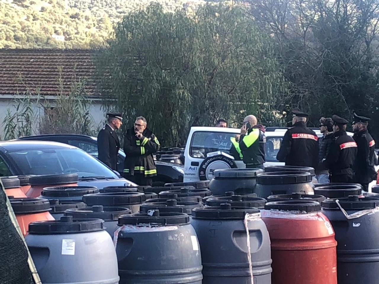 Travolto e schiacciato da un rimorchio, muore operaio di 56 anni