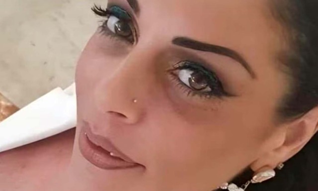Ipotesi femminicidio: 51enne trovata in casa con una ferita alla testa dall’ex 21enne