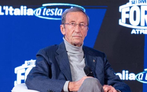 Fini applauditissimo ad Atreju: “Che sbaglio sciogliere Alleanza nazionale”