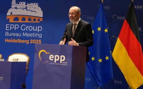 L’Europa fa marcia indietro sui motori termici: niente stop nel 2035