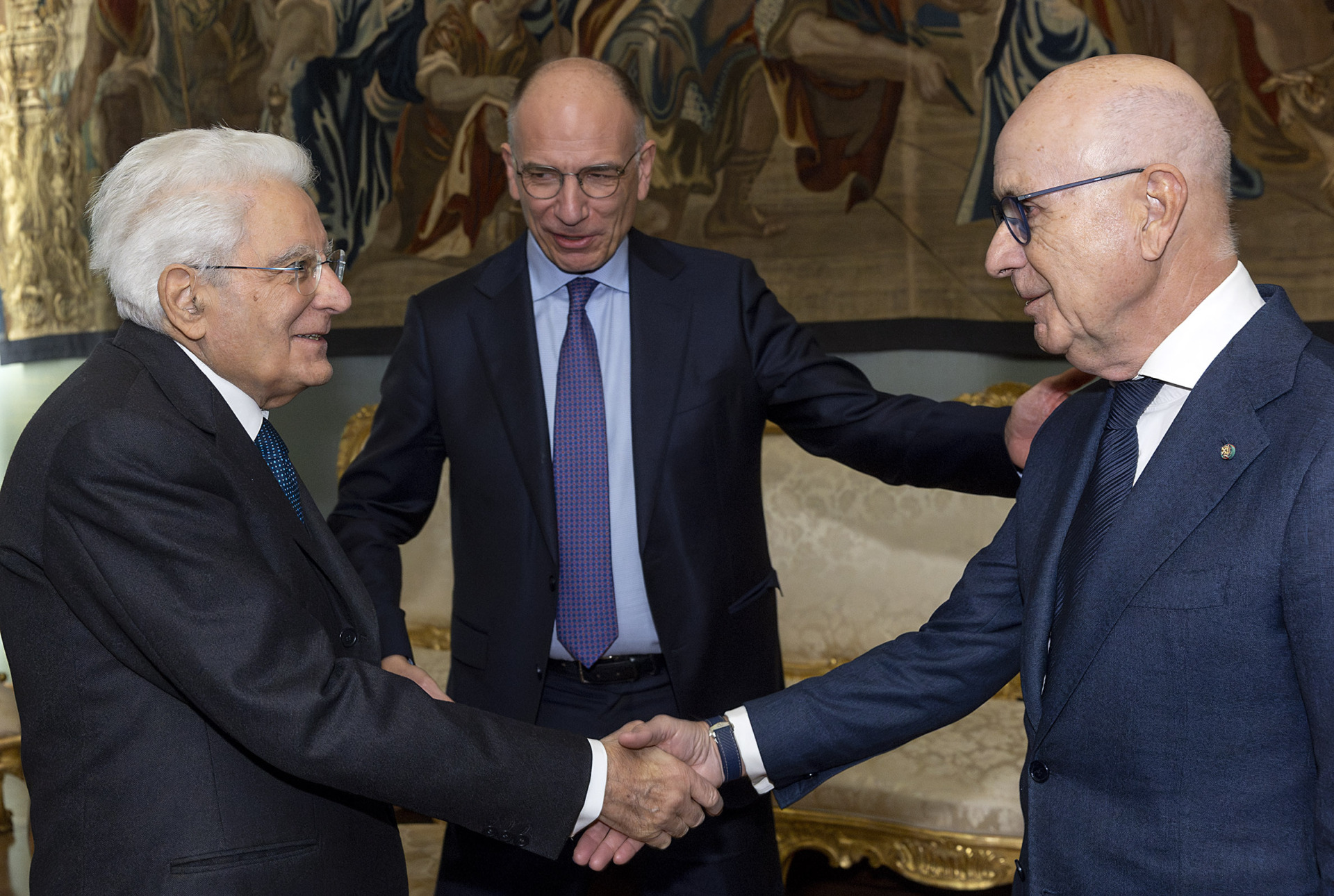 Mattarella al Foro Italia-Spagna: "Drammatiche conseguenze per la mancata difesa europea. Ora servono urgenza e visione"
