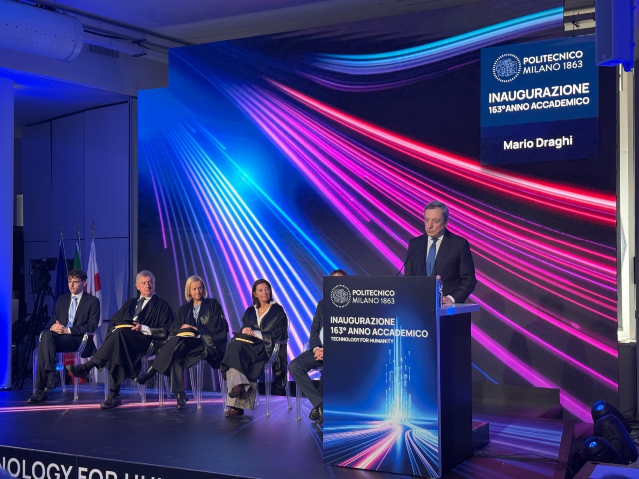 L’allarme di Draghi: “Europa spinga sull’IA o sarà stagnazione”