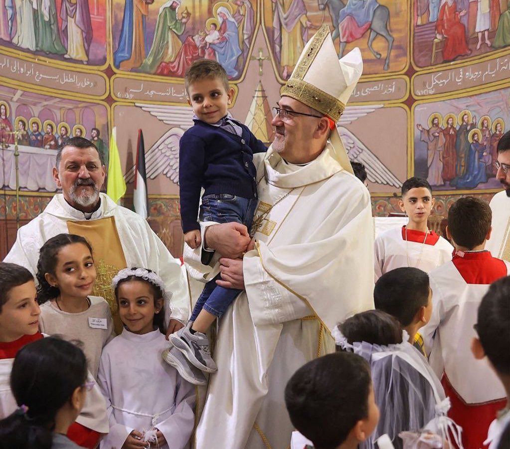 Il cardinale Pizzaballa in visita a Gaza per celebrare il Natale con la comunità cattolica