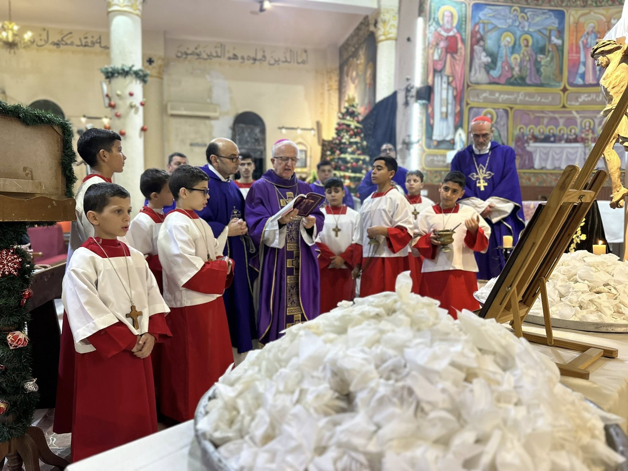 Il cardinale Pizzaballa in visita a Gaza per celebrare il Natale con la comunità cattolica