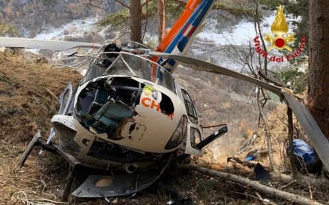 Elicottero precipita durante lavori su una frana, morto un operaio di 29 anni
