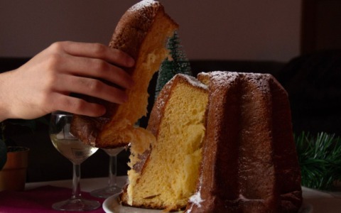 Pezzi di stampi da forno nei pandori, si allarga il richiamo: l’elenco dei prodotti ritirati dai supermercati