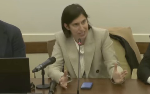 Manovra, Schlein : “Meloni faceva la spavalda ma la maggioranza si è rotta”