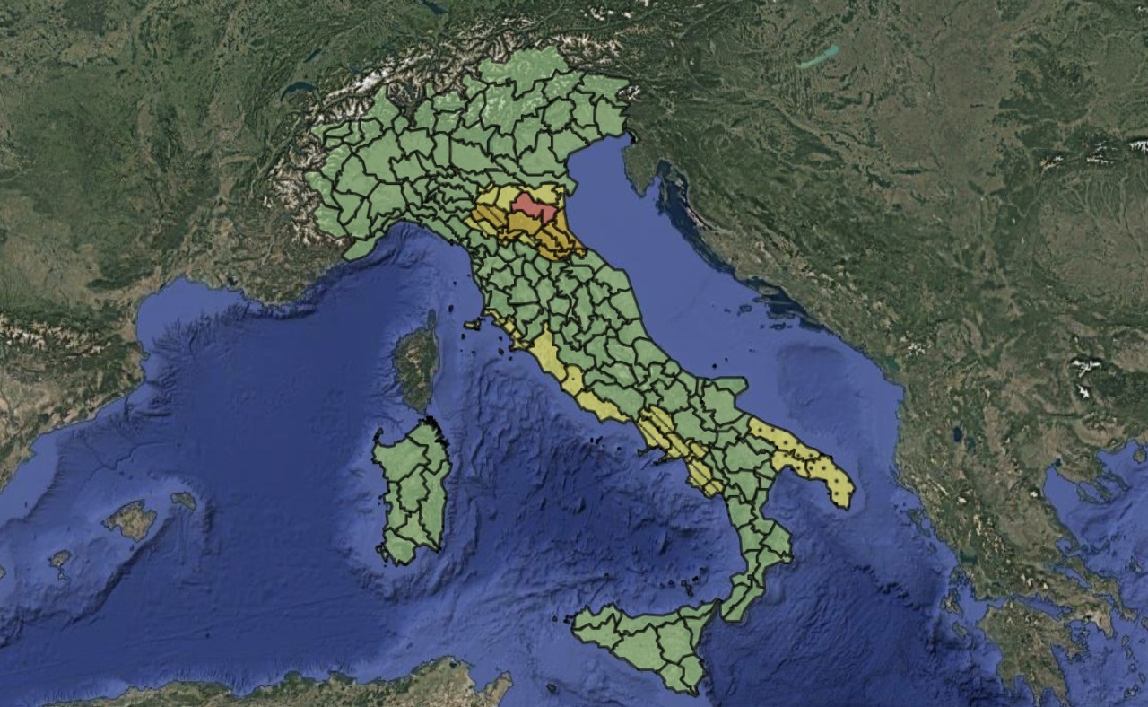 Natale sotto la pioggia: allerta rossa in Emilia-Romagna. Acqua alta a Venezia