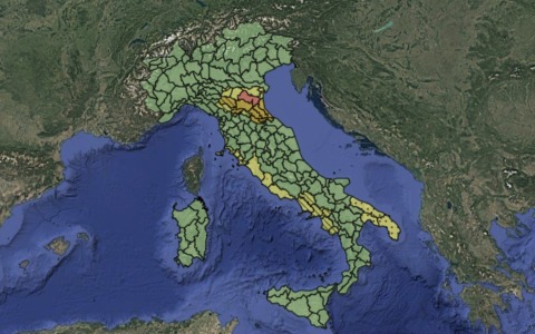 Natale sotto la pioggia: allerta rossa in Emilia-Romagna. Acqua alta a Venezia