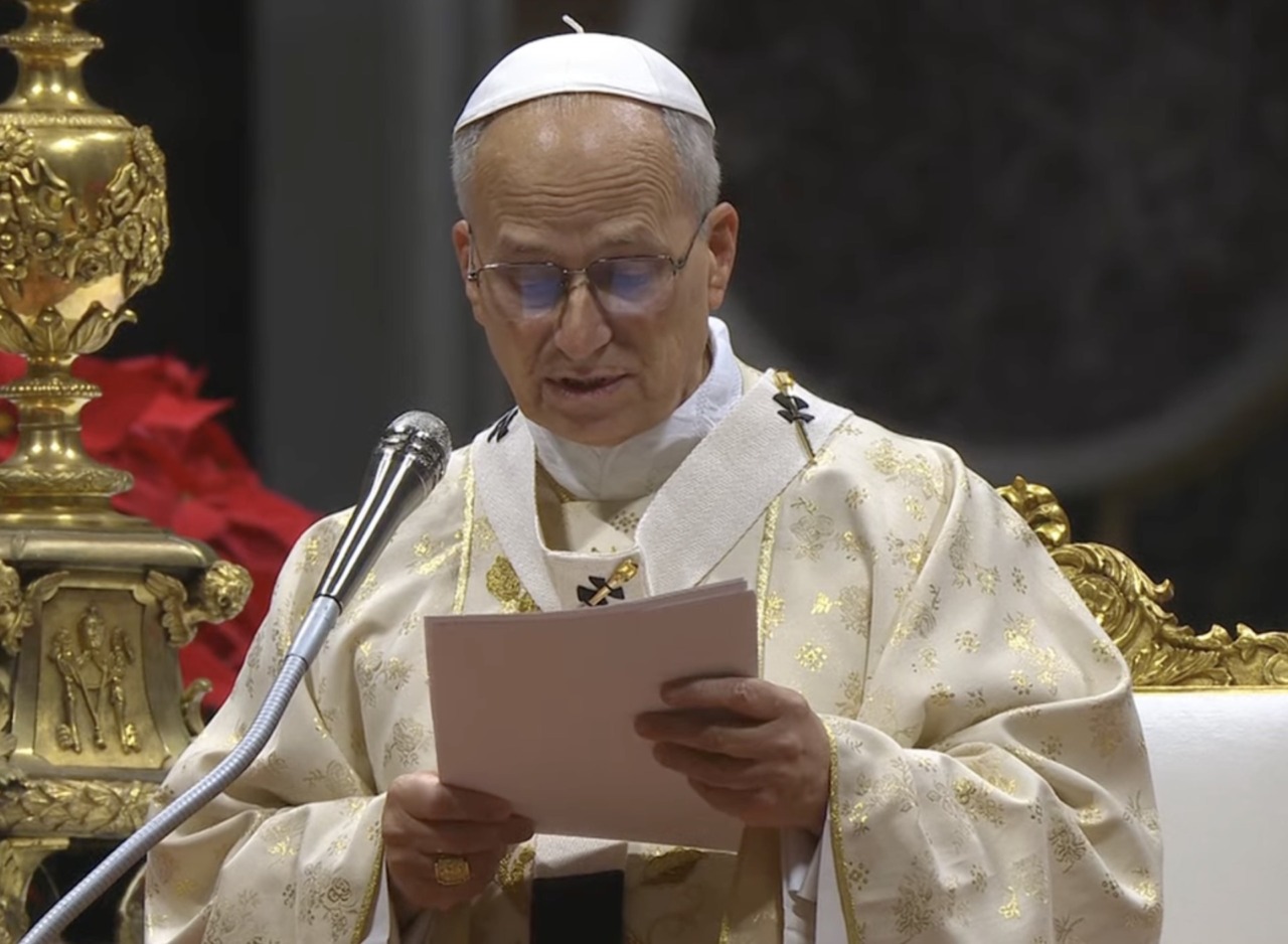 Crans-Montana, le famiglie delle vittime da Papa Leone. I Moretti confessano: “I documenti non ci sono”