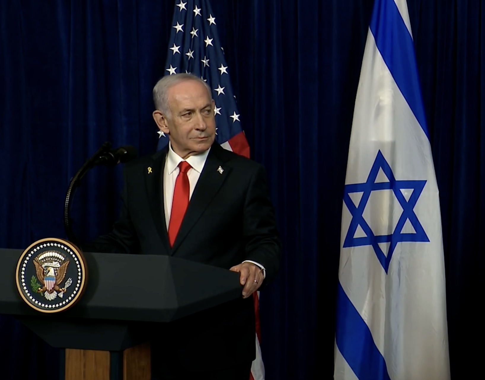 Trump accoglie Netanyahu a Mar-a-Lago: "Rispettati gli step verso la fase 2 a Gaza"