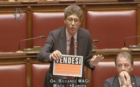 Caos in +Europa: scontro totale tra Magi e i dissidenti Della Vedova e Hallissey