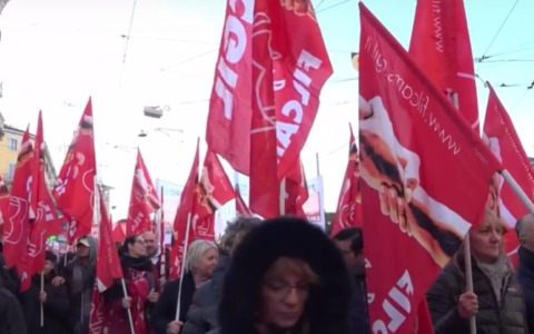 Sciopero. Cgil: “Adesione al 68%, mezzo milione in piazza”. Salvini: “Disagi contenuti”