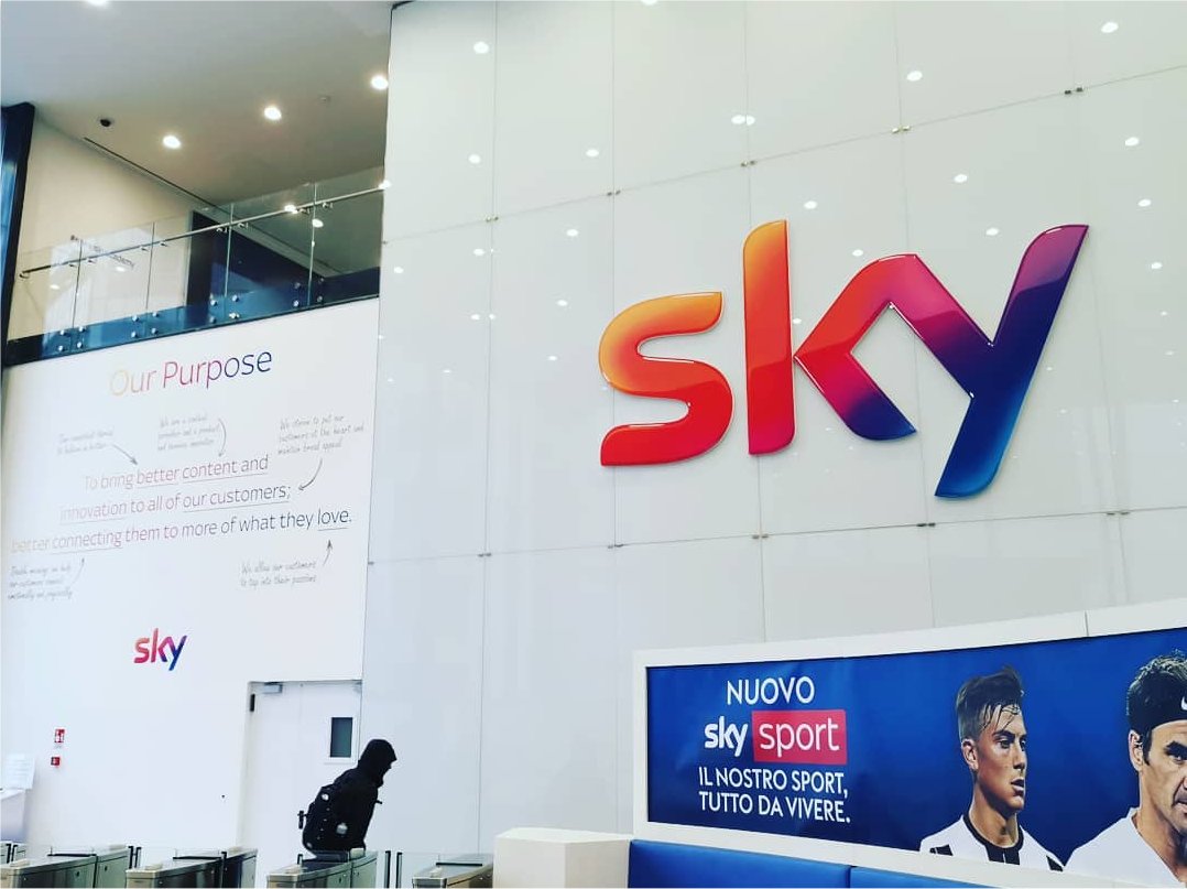 Pratiche scorrette su aumento dei prezzi e abbonamenti: multa da 4,2 milioni a Sky