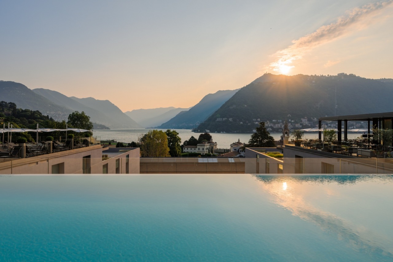 La magia del Natale accende l’Hilton Lake Como