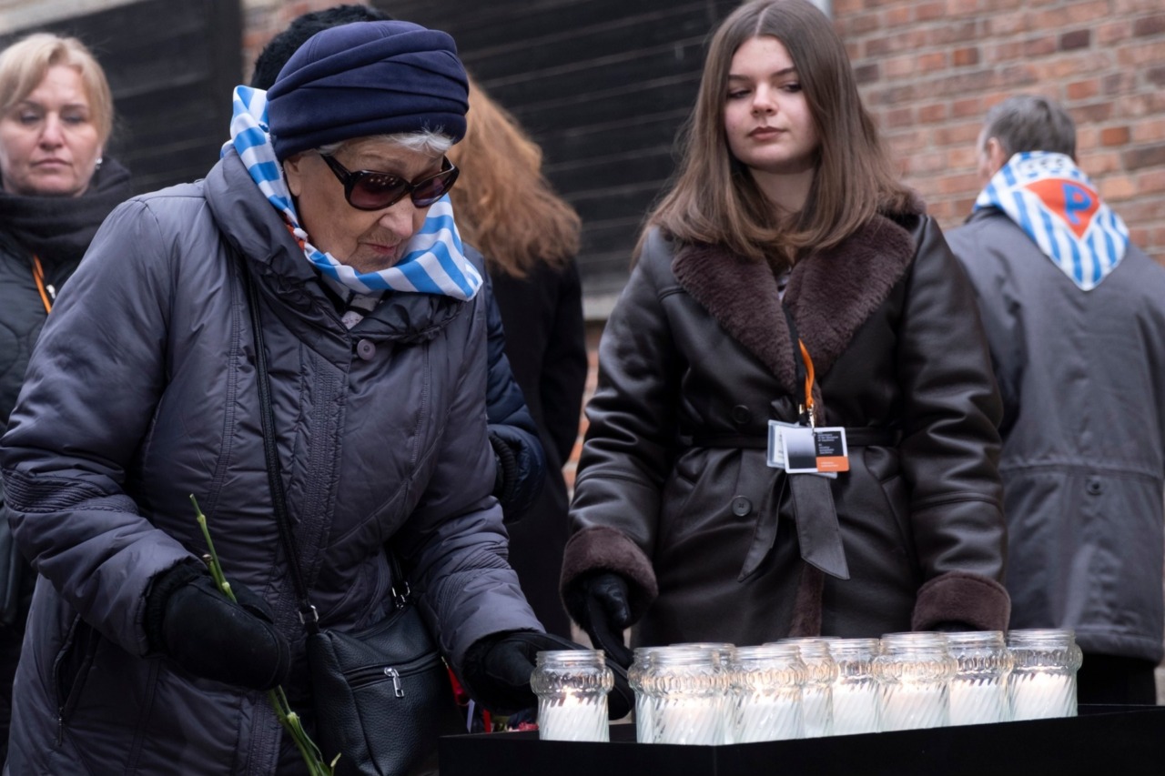 Giorno della Memoria, ad Auschwitz le voci dei sopravvissuti per l’81° anniversario della liberazione