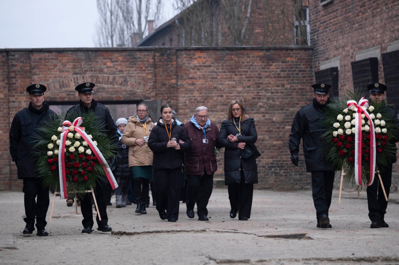 Giorno della Memoria, ad Auschwitz le voci dei sopravvissuti per l’81° anniversario della liberazione