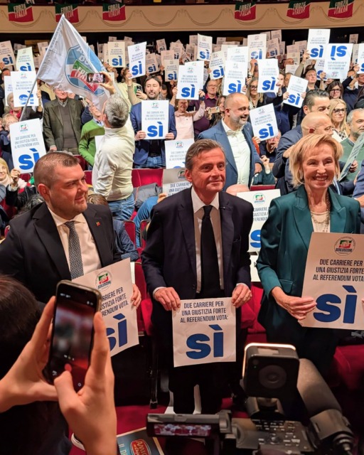 “Centrodestra? Centrosinistra? Centro e basta”. Calenda sempre più vicino a Forza Italia