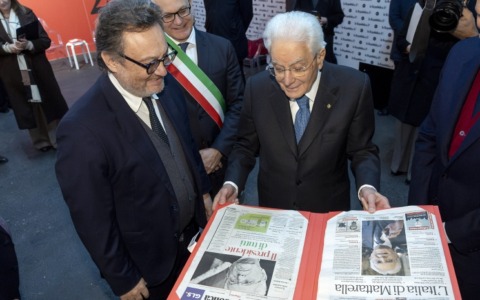 Mattarella inaugura la mostra “La Repubblica. Una storia di futuro” per i 50 anni del quotidiano