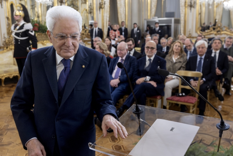 Iran: Mattarella spiega cos’è un regime al seminario per la stampa britannica
