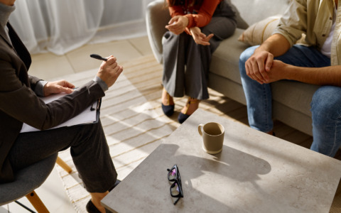 Psicologo, psicoterapeuta, psichiatra: come orientarsi tra le figure della salute mentale