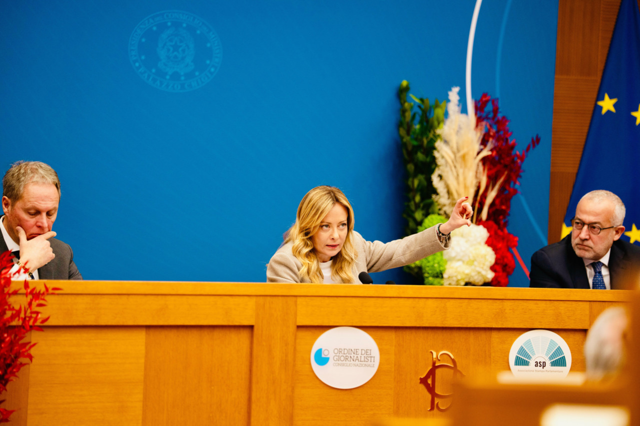 Meloni: “Nessuna mira sul Quirinale, non credo che gli Usa attaccheranno la Groenlandia”