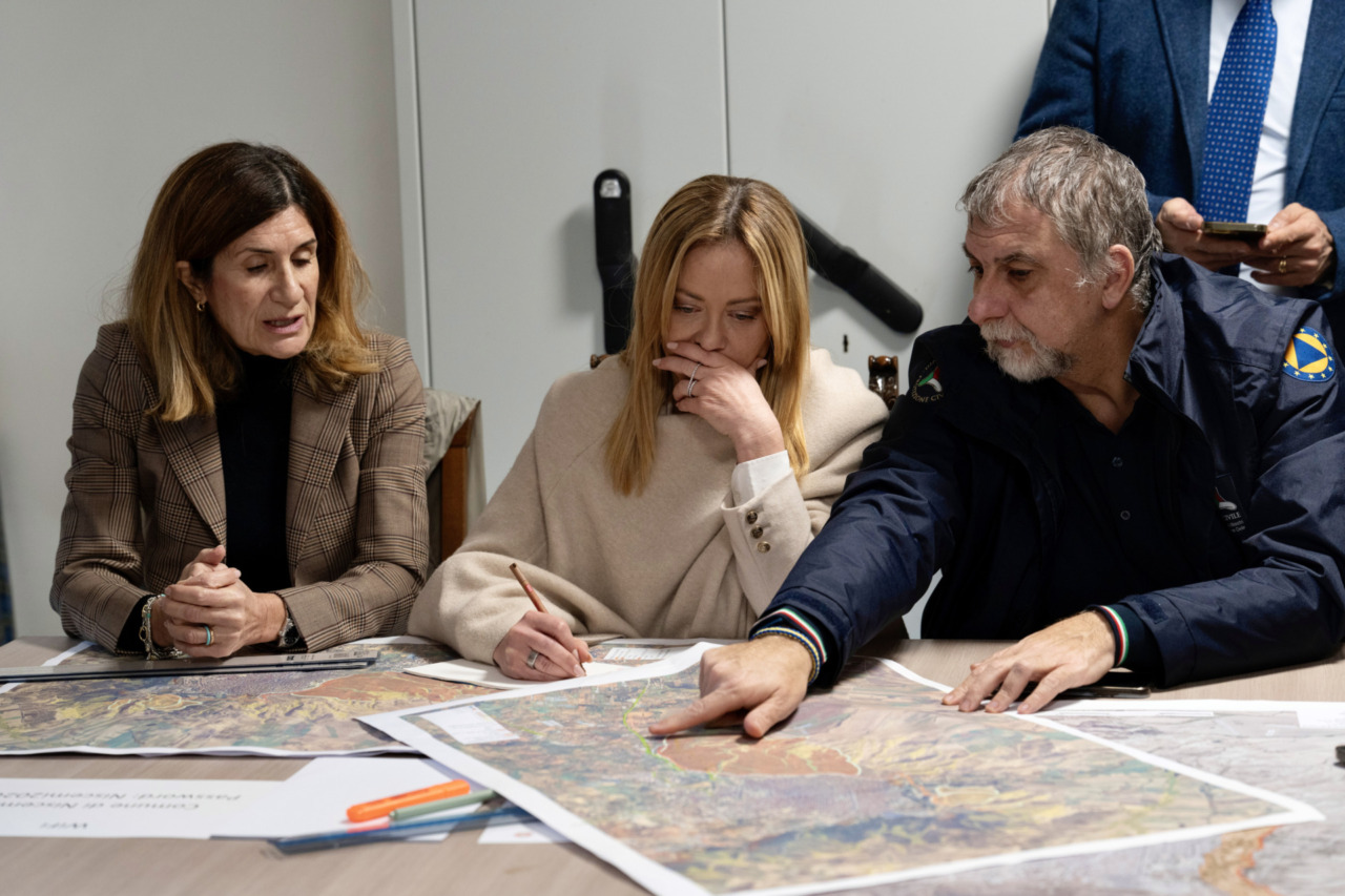 Nisceni, Meloni promette velocità e risposte. Il precedente della frana del '97 e i 9 milioni di lavori mai fatti