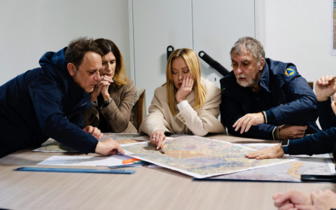 Niscemi, Meloni promette velocità e risposte. Il precedente della frana del ’97 e i 9 milioni di lavori mai fatti