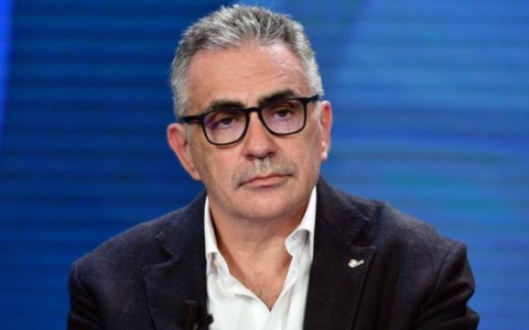 Influenza K: sintomi e picco. I farmaci consigliati dal professor Pregliasco