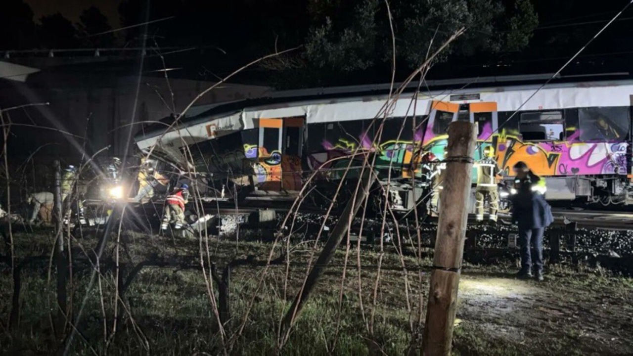 Altro incidente ferroviario in Spagna: almeno un morto e 37 feriti a due giorni dalla tragedia di Adamuz