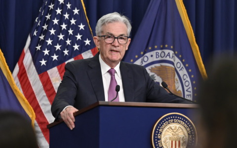 “America verso la Repubblica delle banane”, scoppia il caso della Federal Reserve