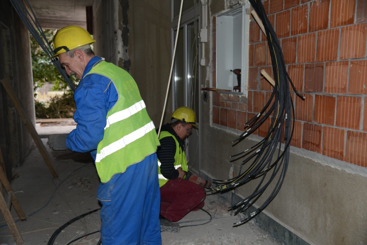 Italia, forza lavoro sempre più anziana: età media vicina ai 42 anni, un dipendente su tre ha più di 50 anni