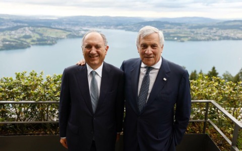 Crans-Montana: l’Italia ha richiamato il proprio ambasciatore in Svizzera (tornerà solo se…)