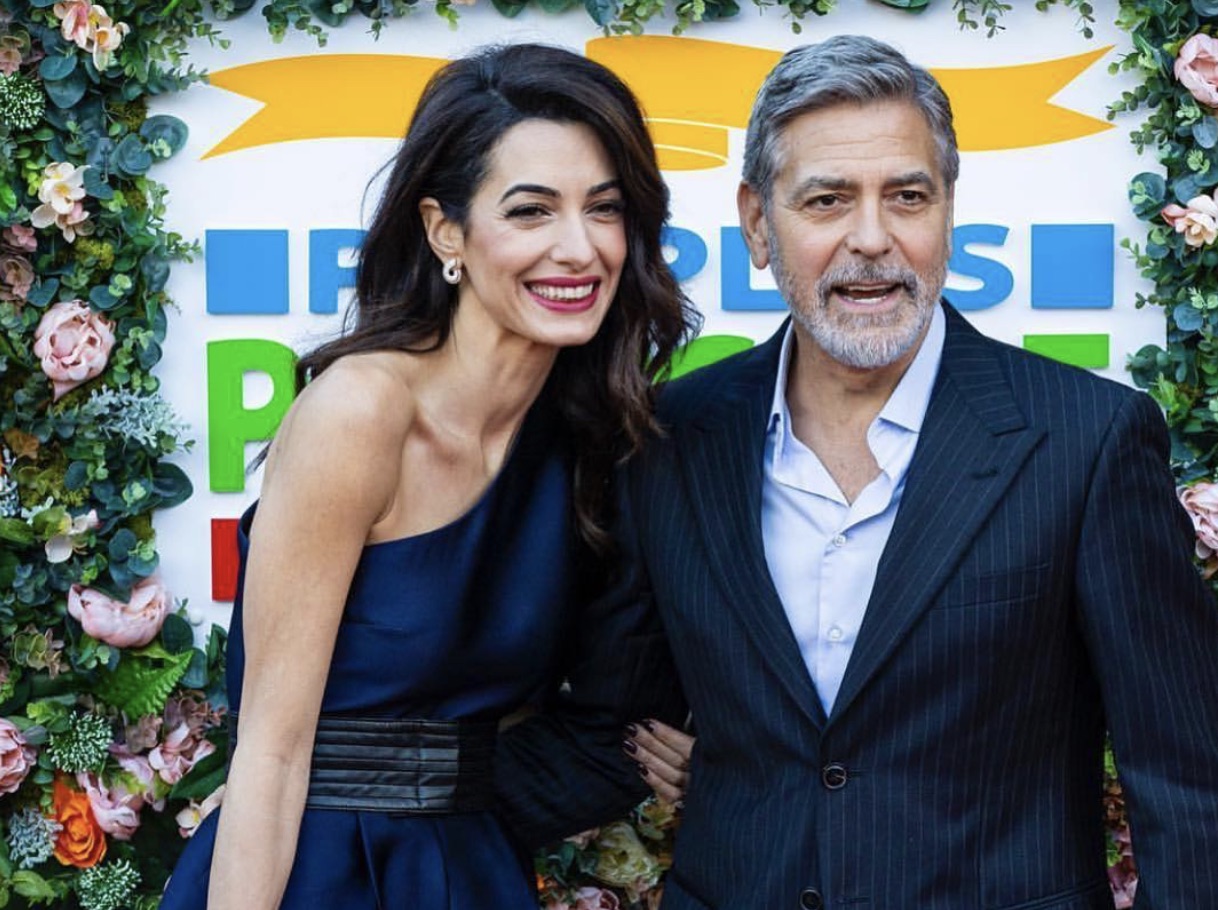 George Clooney diventa francese. Trump lo irride: "Pessimo pronosticatore politico e attore mediocre"
