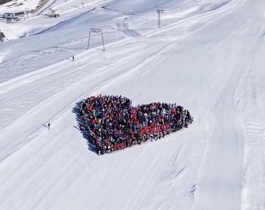 Crans-Montana, oggi il rientro in Italia dei ragazzi deceduti nell'incendio