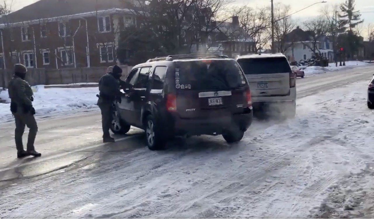 Altra vittima a Minneapolis dopo George Floyd, il sindaco: “Agenti anti immigrazione andate via”