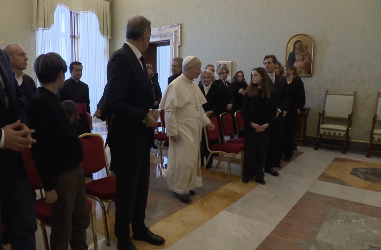 Crans-Montana, Papa Leone XIV incontra le famiglie delle vittime: “Commosso e sconvolto. La vostra speranza non è vana”