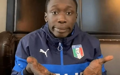 Khaby Lame vende la sua società per quasi un miliardo di dollari: l’ascesa del gemello digitale