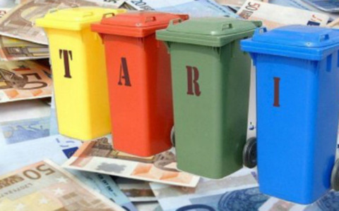 La Tari è la tassa più odiata dagli italiani, ma nel 2026 c’è il bonus: chi ha diritto allo sconto e come fare