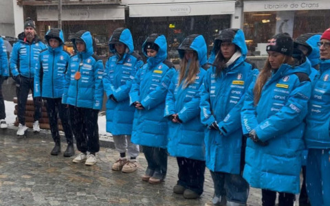 Crans-Montana, l’omaggio delle azzurre dello sci alle vittime della tragedia
