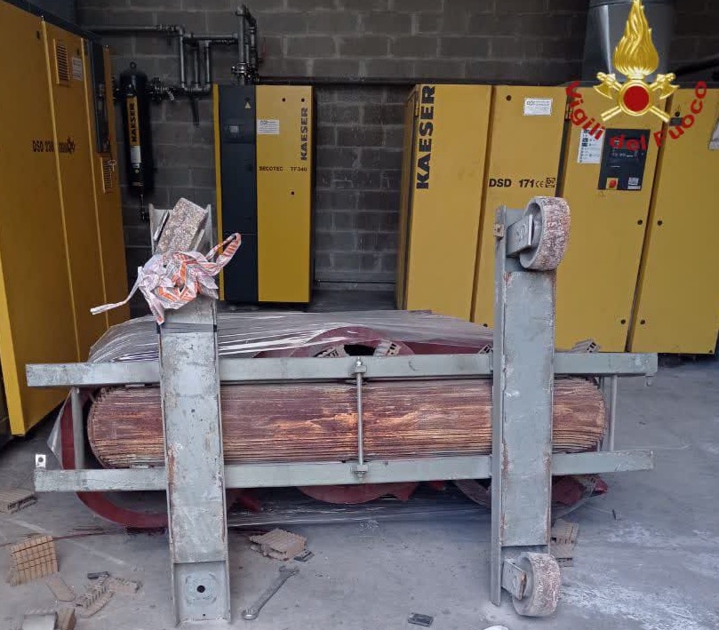 Schiacciato da un trasformatore di 50 quintali, muore operaio 40enne