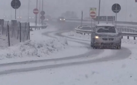 Maltempo: nevicate a quote autostradali sull’Appennino Tosco-Emiliano dell’A1 Milano-Napoli e in Emilia Romagna