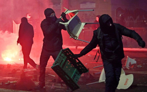 Da estero e fuori regione alla guerriglia a Torino: col reato di devastazione rischiano fino a 15 anni