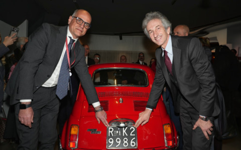 Targhe storiche: al via la produzione anche con il design d’epoca