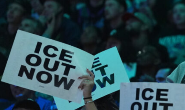 Ritirata di 700 agenti dell'Ice da Minneapolis. Trump: "Approccio più morbido, restando duri"