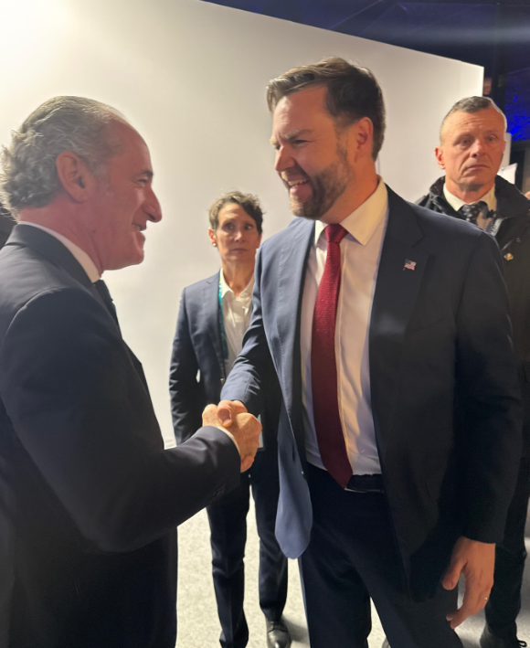 Olimpiadi di Milano Cortina 2026: Meloni incontra il vicepresidente Usa Vance, mentre la città si prepara a una cerimonia blindata